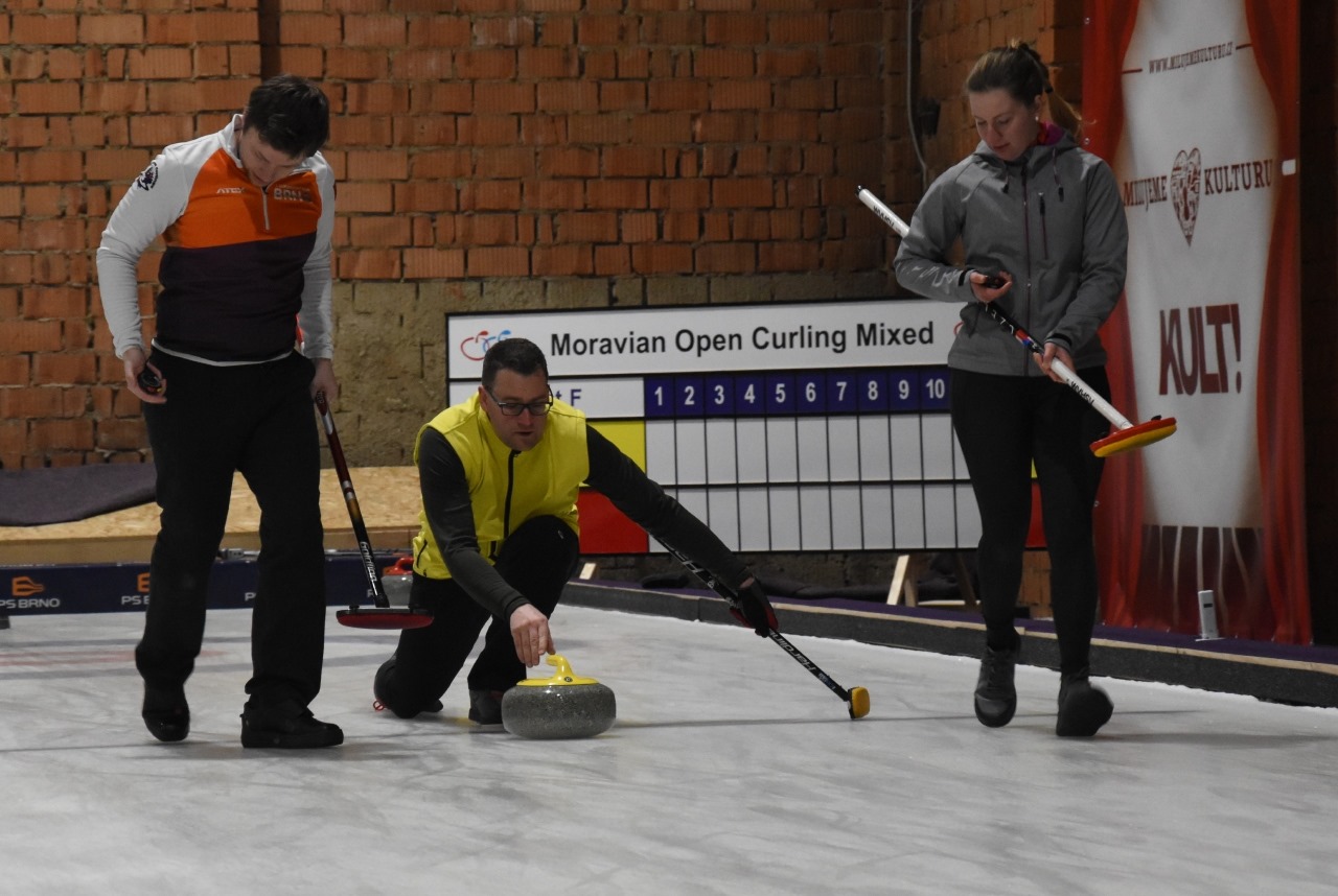 Dominik a curling (5).jpg